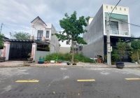 Em cần bán 2 lô đất liền kề gần chợ Bến Cát