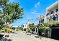 Siêu phẩm “ Lô đất xen kẽ nhà dân” SHR
