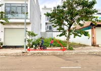 Bán Gấp Lô Đất Đẹp Đối Diện Trường Học